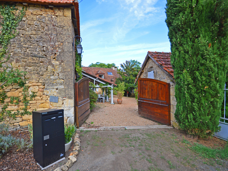 French property for sale in Génis, Dordogne - &#8364;1,299,000 - photo 10