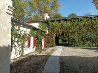 French property for sale in Salles-Lavalette, Charente - €519,960 - photo 1