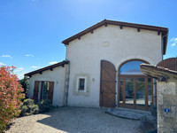 Maison à vendre à Aubeterre-sur-Dronne, Charente - 299 000 € - photo 2