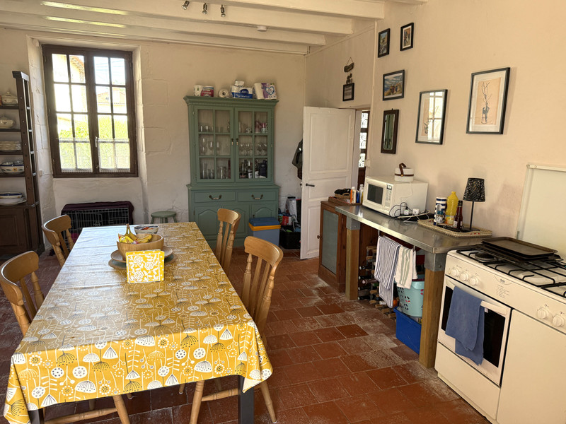 French property for sale in Saint-Martin-l'Ars, Vienne - €98,999 - photo 2
