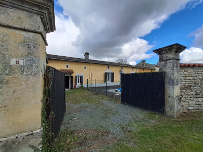 French property for sale in Chef-Boutonne, Deux-Sèvres - €147,695 - photo 14