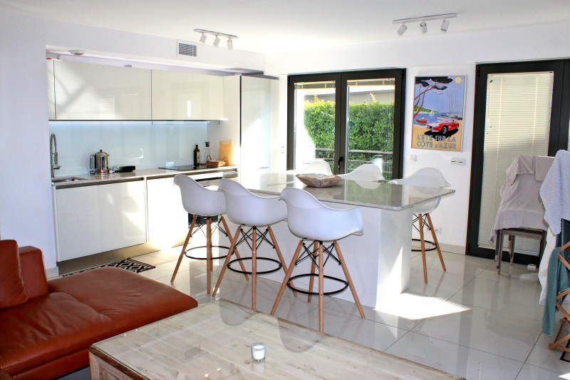 French property for sale in Antibes, Alpes-Maritimes - €859,000 - photo 1