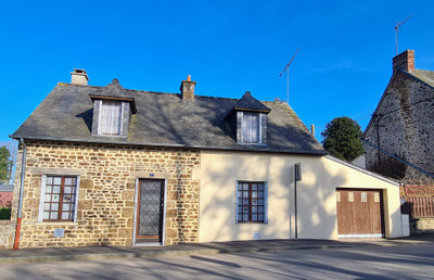Maison à vendre à Saint-Berthevin-la-Tannière, Mayenne, Pays de la Loire, avec Leggett Immobilier