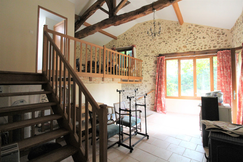 French property for sale in Pressignac, Charente - &#8364;77,000 - photo 2