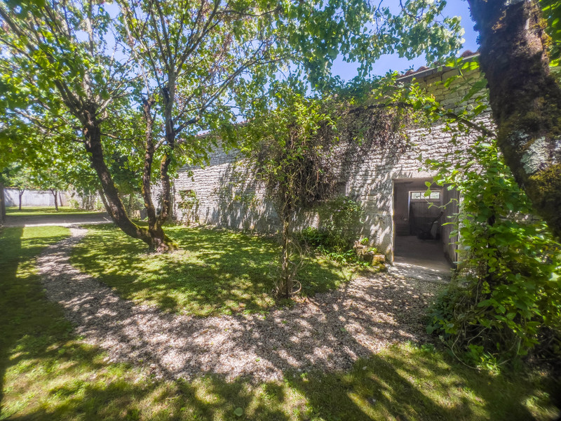 French property for sale in Douzat, Charente - €349,900 - photo 4