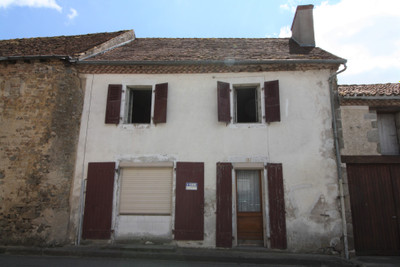Maison à vendre à Azat-le-Ris, Haute-Vienne, Limousin, avec Leggett Immobilier
