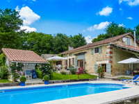 Maison à vendre à Manot, Charente - 349 950 € - photo 1