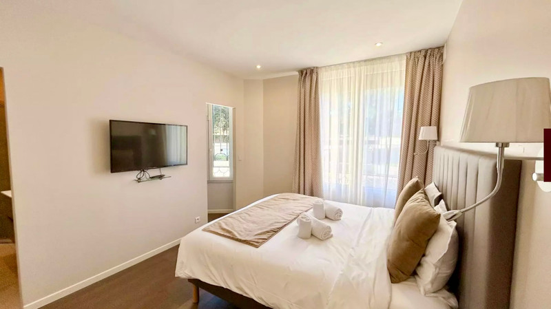 French property for sale in Cannes, Alpes-Maritimes - €1,990,000 - photo 5