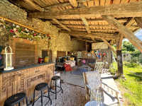 Propriété à vendre à Montmoreau, Charente - 176 040 € - photo n°1