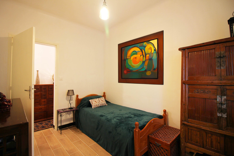 House for sale in VilleneuvelèsMontréal Aude Beautifully