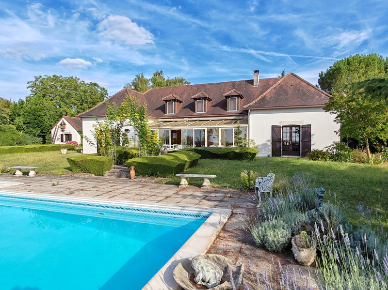 Propriété à vendre à Savigny-sous-Faye, Vienne - 275 000 €
