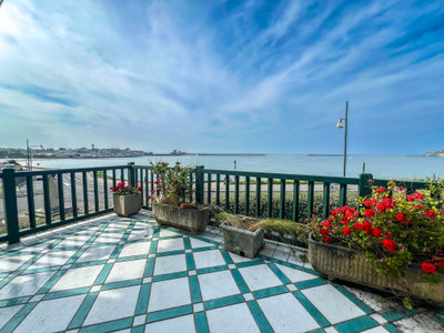 French property for sale in Ciboure, Pyrénées-Atlantiques - €798,000 - photo 2