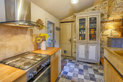French property for sale in Rustrel, Vaucluse - €899,000 - photo 6