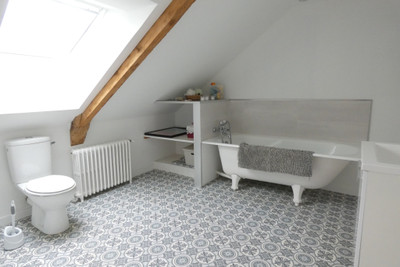 French property for sale in Lanvollon, Côtes-d'Armor - €450,500 - photo 8