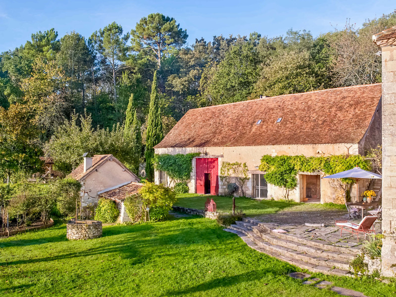 French property for sale in Montagnac-la-Crempse, Dordogne - €1,908,000 - photo 2