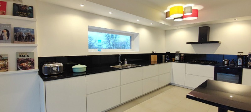 French property for sale in Isigny-sur-Mer, Calvados - €334,576 - photo 2