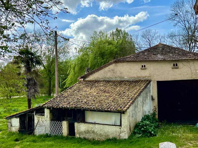 French property for sale in Loubès-Bernac, Lot-et-Garonne - €150,000 - photo 4