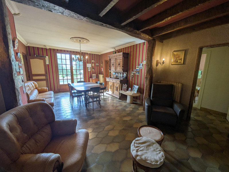 French property for sale in Saint-Cyr-la-Roche, Corrèze - €243,500 - photo 3