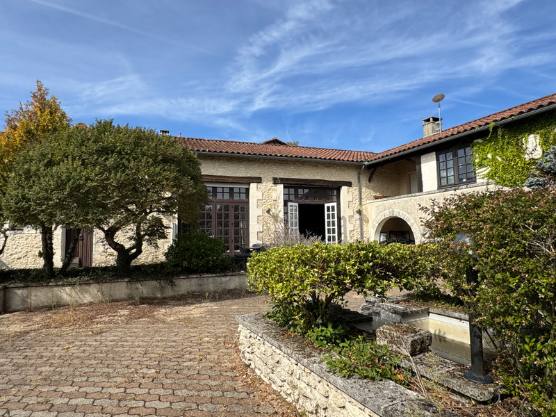 French property for sale in Saint-Martial-Viveyrol, Dordogne - €679,000 - photo 1