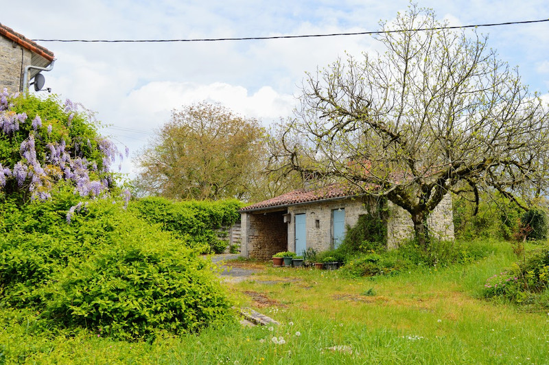 French property for sale in Poursac, Charente - €169,380 - photo 10