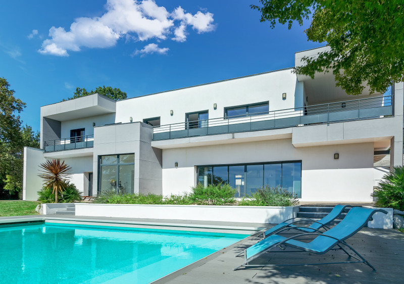 House for sale in Pau PyrénéesAtlantiques Large exceptional house with outbuildings and