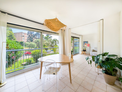 French property for sale in Nice, Alpes-Maritimes - €329,000 - photo 3