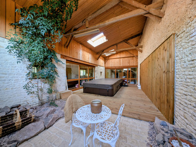 French property for sale in Aubigné, Deux-Sèvres - €1,800,000 - photo 5