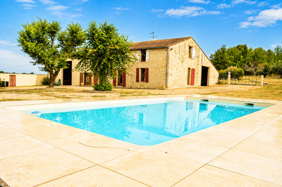 French property for sale in Massugas, Gironde - €408,000 - photo 1