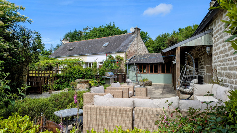 French property for sale in Lignol, Morbihan - €901,000 - photo 1