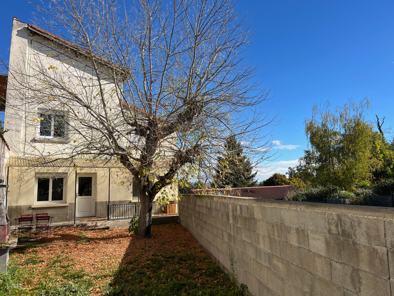 French property for sale in Magneux-Haute-Rive, Loire - €129,000 - photo 2