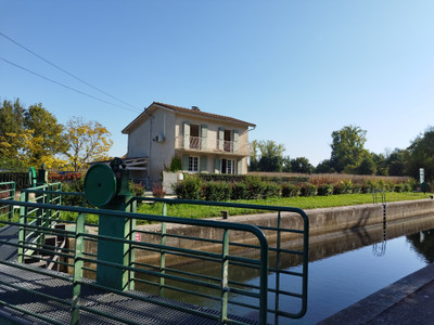 Maison à vendre à Mosnac, Charente, Poitou-Charentes, avec Leggett Immobilier