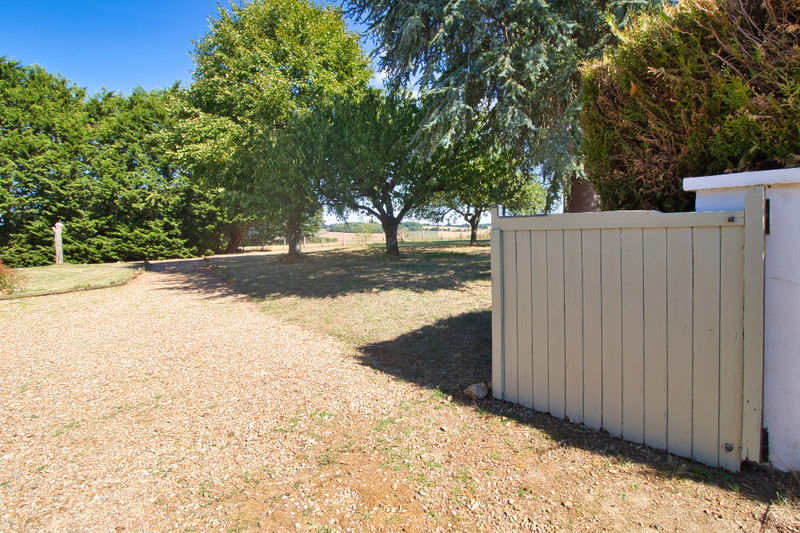 French property for sale in Saint-Vincent-du-Lorouër, Sarthe - €219,000 - photo 12