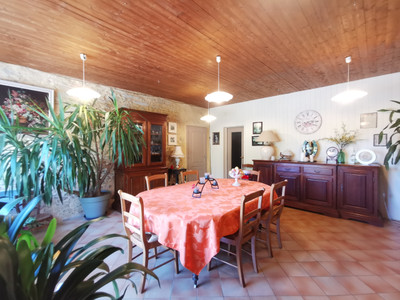 French property for sale in Saint-Pierre-du-Chemin, Vendée - €189,000 - photo 2