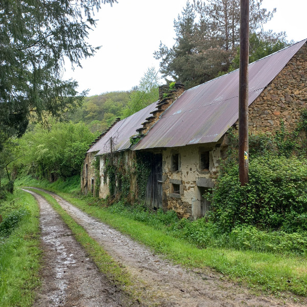 Maison à vendre à Menat, Puy-de-Dôme - 26.600 € - photo 1