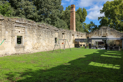 French property for sale in Uzès, Gard - €1,300,000 - photo 8