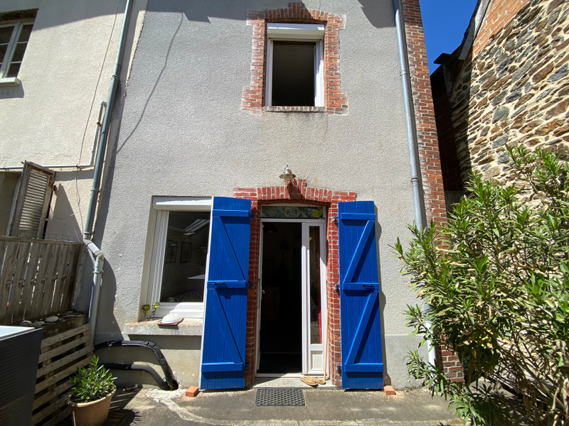 French property for sale in Arnac-Pompadour, Corrèze - €141,500 - photo 1