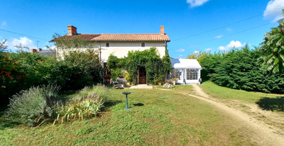 Maison à vendre à Guesnes, Vienne, Poitou-Charentes, avec Leggett Immobilier