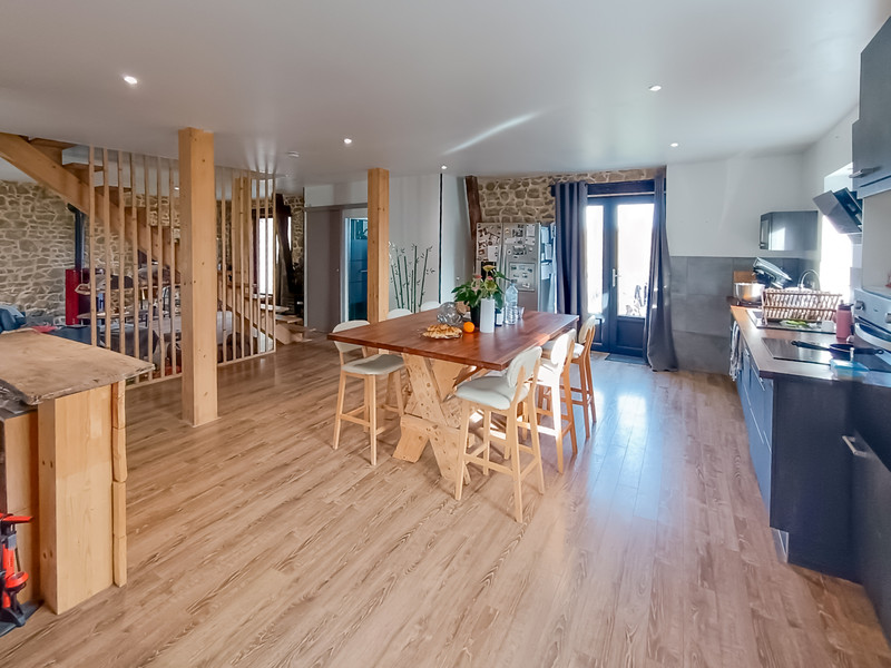 French property for sale in Auzances, Creuse - €139,900 - photo 5