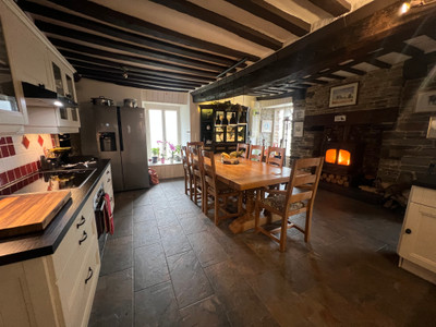 French property for sale in Condé-en-Normandie, Calvados - €323,300 - photo 2