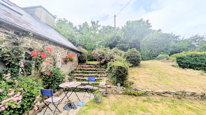 French property for sale in Kergloff, Finistère - €172,800 - photo 11
