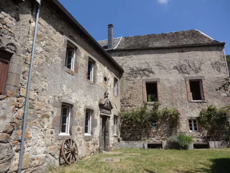 Maison à vendre en Auvergne PuydeDôme Valbeleix Maison ancienne de