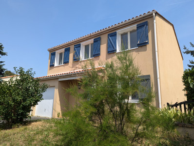 Maison à vendre à Soyaux, Charente, Poitou-Charentes, avec Leggett Immobilier