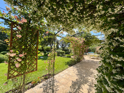 French property for sale in Vers-Pont-du-Gard, Gard - €945,000 - photo 7