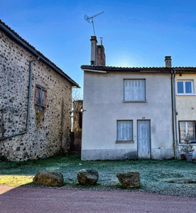 Maison à vendre à Oradour-Fanais, Charente, Poitou-Charentes, avec Leggett Immobilier