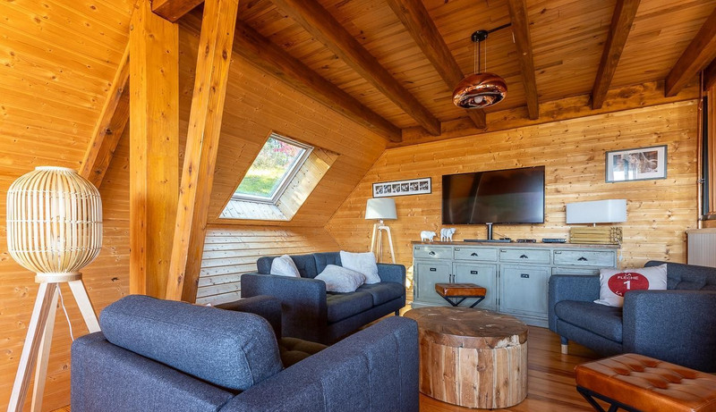 French property for sale in Besse-et-Saint-Anastaise, Puy-de-Dôme - €690,000 - photo 6