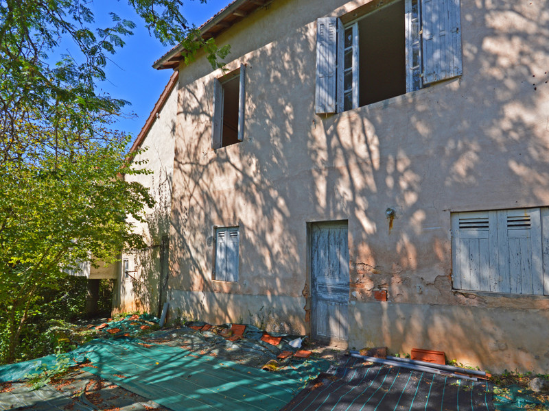 Maison à vendre à Hautefort, Dordogne - 54 600 € - photo 1
