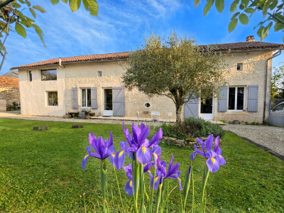 French property for sale in Barro, Charente - €233,000 - photo 1
