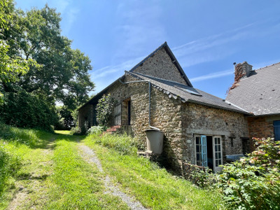 house for sale in Mayenne