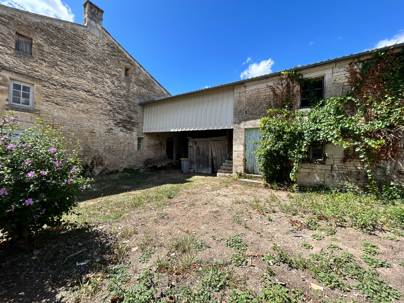 French property for sale in Bouillé-Courdault, Vendée - €148,800 - photo 1