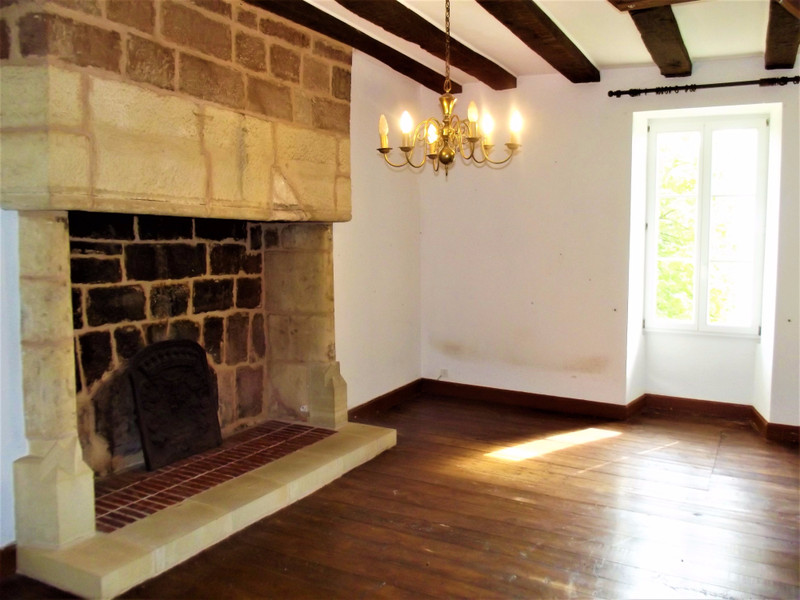 French property for sale in Hautefort, Dordogne - &#8364;689,000 - photo 10